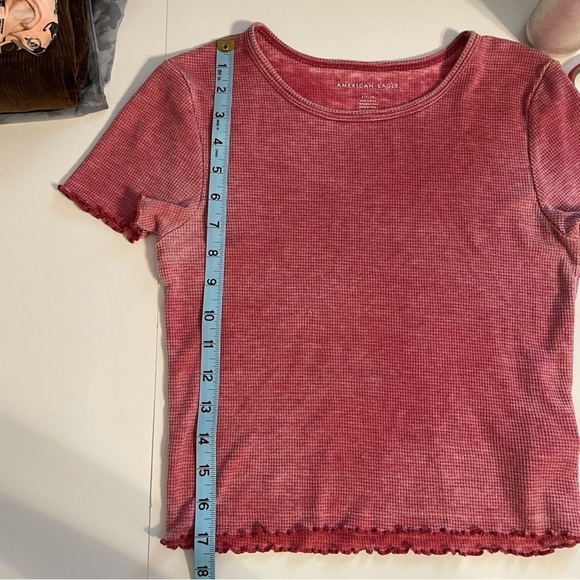 American Eagle Burnout Red Waffle Baby Tee Short Sleeve Lettuce Hem Size Small - Picture 9 of 10
